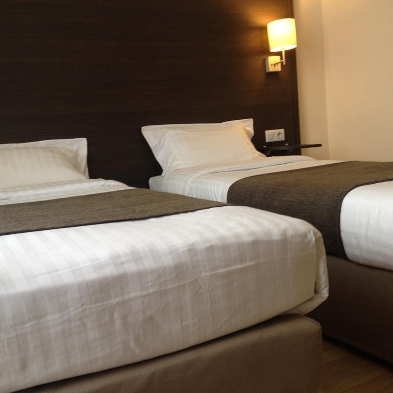 Hotel Univers Carpentras Pokoj fotografie